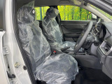 運転席シート廻りは使用感も少なく、良好な状態となっています。前オーナー様が丁寧に使っていたことがよくわかりますね。
