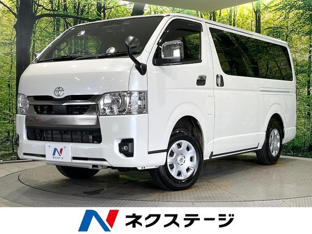 トヨタ ハイエースバン 