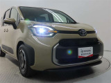 高輝度で点灯速度が速く、しかも消費電力の少ないLEDヘッドライトが装備されています!LEDの明るい光が走行中の視界の確保をサポートして、夜のドライブがより楽しく安全に運転できます♪