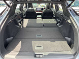 【シートアレンジ】多彩なシートアレンジが可能で、乗車人数や荷物の量に応じて自在にレイアウト変更ができます。日常使いからレジャーまで幅広いシーンに対応します。