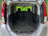 普段のお買い物や通勤、送迎等に十分な荷室スペースを確保しております。セカンドシートを倒すと、大きな荷物の積載も可能です♪