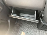 収納スペースもたくさん有ります☆車検証や小物類などすっきり収納♪