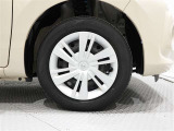 タイヤサイズは(165/65R14)でスチールホイールです。