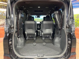 普段のお買い物や通勤、送迎等に十分な荷室スペースを確保しております。セカンドシートを倒すと、大きな荷物の積載も可能です♪