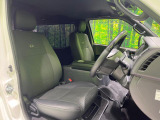 運転席シート廻りは使用感も少なく、良好な状態となっています。丁寧に使われていたことがよくわかりますね。