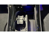 メルセデス・ベンツは全モデルに『水性塗料』を採用しています。従来の油性塗料に比べ、塗装時に出す有害物質を大幅に低減しており、地球環境の保護に貢献しています。