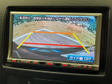 【バックカメラ】駐車時に後方がリアルタイム映像で確認できます。大型商業施設や立体駐車場での駐車時や、夜間のバック時に大活躍!運転スキルに関わらず、今や必須となった装備のひとつです!