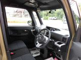 4WDを中心に大きな展示場に幅広い車種を展示しております。ゆっくりと色々な車種をご覧になりお客様の1台をお選びください。敷地内での試乗も出来ますのでお気軽にお声かけ下さい。