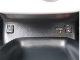 【シートヒーター】寒い日の運転など冷えやすい脚部を快適に温めてくれる。嬉しい機能♪