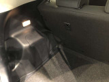トランクにもライトが付いてます。夜間や地下駐車場などで便利です。