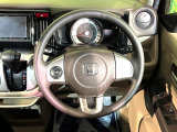 【ステアリングスイッチ】運転中、前方から目線をそらすことなく、オーディオ等の操作が可能な便利機能!安心&快適なドライブを演出してくれます♪