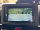 【バックカメラ】駐車時に後方がリアルタイム映像で確認できます。大型商業施設や立体駐車場での駐車時や、夜間のバック時に大活躍!運転スキルに関わらず、今や必須となった装備のひとつです!
