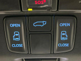 【両側パワースライドドア】スマートキーや運転席のスイッチで後席両側スライドドアの開閉が可能♪電動だから力を入れてドアを開ける必要が無く、小さなお子様でも簡単に開け閉めでき快適です♪