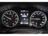 走行は14000km台。長くお付き合いいただけるお車です。