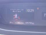メーター周りはスッキリしたデザインです。