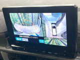 【マルチビューカメラシステム】専用のカメラにより、上から見下ろしたような視点で360度クルマの周囲を確認することができます☆縦列駐車や幅寄せ時に活躍してくれます♪