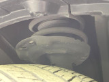 お車を安心してお乗りいただく為には、足回りの定期点検が欠かせません。サービスサポート(有償保証)では無料点検もご提供しており、安心のカーライフをお過ごしいただけるサポート体制が整っています。