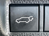 【パワーバックドア】スマートキーや運転席のボタンを押すだけでリアゲートが自動で開閉します!荷物を持っている時や、高い位置にあるバックドアを閉める際に便利な機能です♪