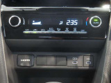 オートエアコンで快適な室内です。