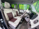 運転席シート廻りは使用感も少なく、良好な状態となっています。丁寧に使われていたことがよくわかりますね。