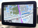 ●純正ナビ:一体感のあるナビは、高級感ある車内を演出してくれます。オーディオ機能も充実しておりますので、運転もより楽しめます♪