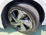 日産純正アルミホイール タイヤサイズは205/50R17です。