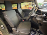 運転席シート廻りは使用感も少なく、良好な状態となっています。丁寧に使われていたことがよくわかりますね。