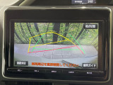 【バックカメラ】駐車時に後方がリアルタイム映像で確認できます。大型商業施設や立体駐車場での駐車時や、夜間のバック時に大活躍!運転スキルに関わらず、今や必須となった装備のひとつです!