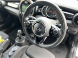 ◆LIBERALAは、輸入車選びの新たなスタイルを提案するインポート・セレクト・ブランドです。オーナー様となる方がクルマから直接感じる感性を第一にした、最良の一台との出会いをコーディネートいたします。