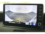 バックカメラが装備されており、後方の安全確認はもちろんのこと狭い場所での駐車や雨の日・夜間など視界の悪いコンディションでのストレスの軽減にもなります!