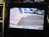 見えづらい車体後方部を映像で映し出してしっかりサポート!難しいバック駐車も安心です♪