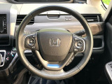 【純正革巻きステアリング】上質な革を使用することで、手にしっかり馴染みとても運転しやすいハンドルです♪
