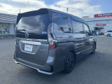 セレナ 1.2 e-POWER ハイウェイスターV アーバンクロム 