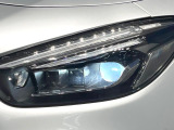 ●LEDヘッドライト:夜間走行時も良好な視界を確保し安心して運転できる高輝度LEDヘッドライトを装備!点灯速度が早く、消費電力も抑えられています。