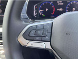 同一車線内全車速運転支援システム「Travel Assist」機能を装備。前を走行中の車両に一定の間隔で追従停止発進を自動で制御し、走行中の安全確保と疲労軽減に効果があります。