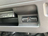 ETC車載器付きです♪高速道路をスイスイと通過!で、キャシュレス!クルマは料金所をノンストップで通過することができます☆