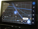 メーカー装着のディスプレイオーディオを装備しております。