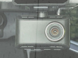 【ドライブレコーダー】ドライブレコーダー装備!走行中はもちろん、あおり運転や事故に遭遇した際、映像で記録し、万一のリスクに備えます。※記録用SDカードはお客様ご自身でご準備いただく必要があります。
