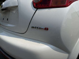 リアにもNISMOエンブレムが入ります。