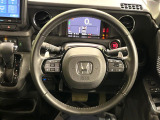 【純正革巻きステアリング】上質な革を使用することで、手にしっかり馴染みとても運転しやすいハンドルです♪