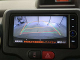 バックガイドモニターで、後方を確認しながら安心して駐車することができます。運転初心者も熟練者も必須の機能ですよ!