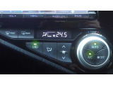 オートエアコン付きなので設定すれば自動的に過ごし易い温度に調整してくれますよ♪