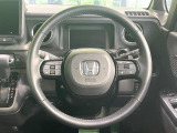 【純正革巻きステアリング】上質な革を使用することで、手にしっかり馴染みとても運転しやすいハンドルです♪