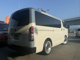 自社認証工場を完備しておりますので、納車前の車検・整備や、アフターメンテナスもばっちりですので、安心して当社にお任せ下さい。また、当社にて車輌ご成約のお客様はオイル交換永久無料のサービス付きです!また
