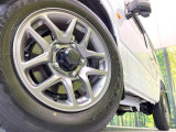 【純正16インチアルミホイール】外観にマッチした純正アルミホイールを装着しております。各種社外アルミホイールや、スタッドレスタイヤも取扱いしております。是非ご相談ください♪