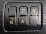 ★使いやすさや安全性を追求したステアリング周り!高級車ゆえにスイッチ類が多いのも特徴ですね!考え尽くされた配置ですぐに使いこなす事が出来ますのでご安心下さい!是非、体感してみて下さい!!
