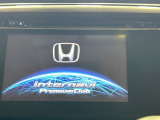 【メーカー純正ナビ】インテリアに溶け込むスタイリッシュな「専用設計」メーカーナビを装備♪視認性や操作性など基本性能にも優れ、より上質なカーライフをお楽しみいただけます。