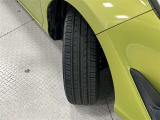 タイヤサイズは185/60R15!残り溝は5ミリ程度です!