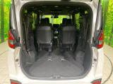 普段のお買い物や通勤、送迎等に十分な荷室スペースを確保しております。セカンドシートを倒すと、大きな荷物の積載も可能です♪