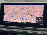 ●純正ナビ:一体感のあるナビは、高級感ある車内を演出してくれます。オーディオ機能も充実しておりますので、運転もより楽しめます♪